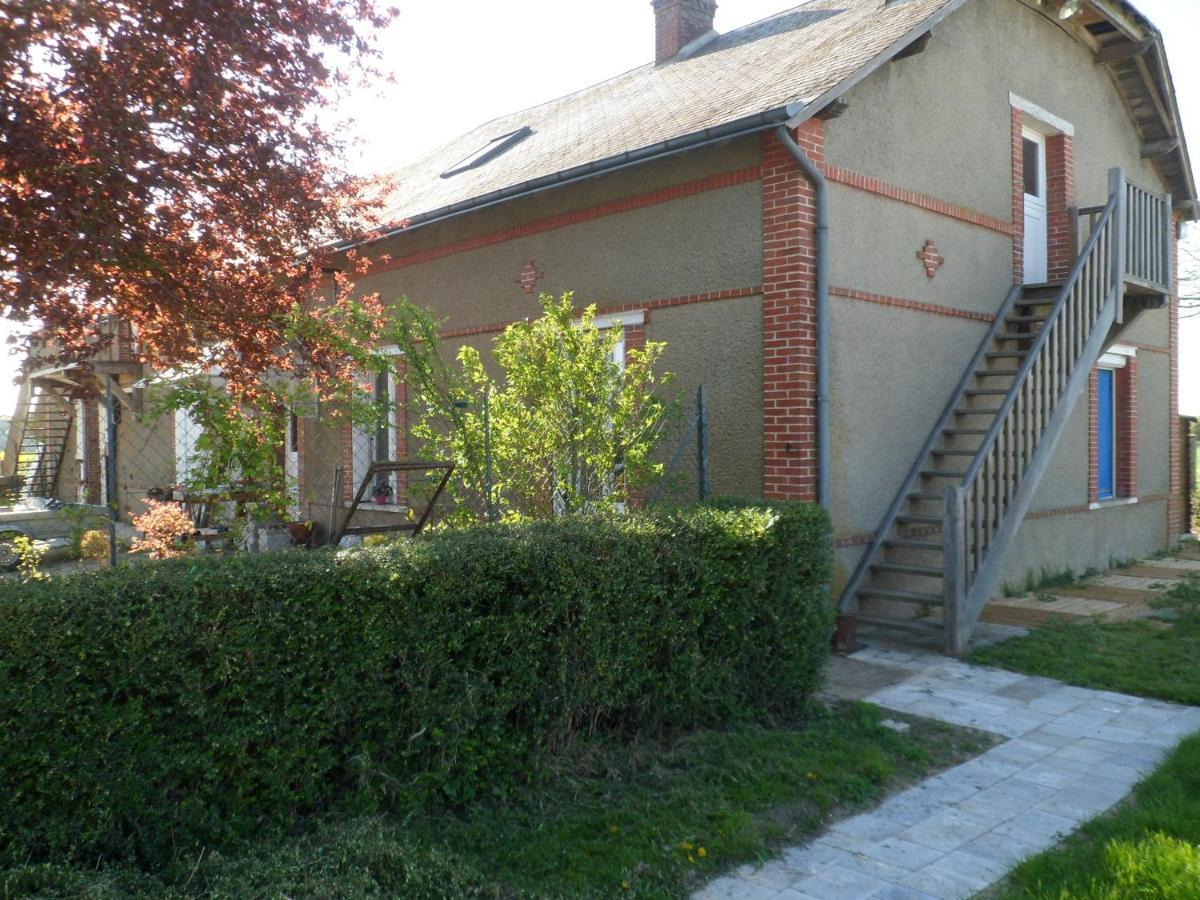 Bed and Breakfast L'Etape De St Hilaire La Gravelle Saint-Hilaire-la-Gravelle Экстерьер фото
